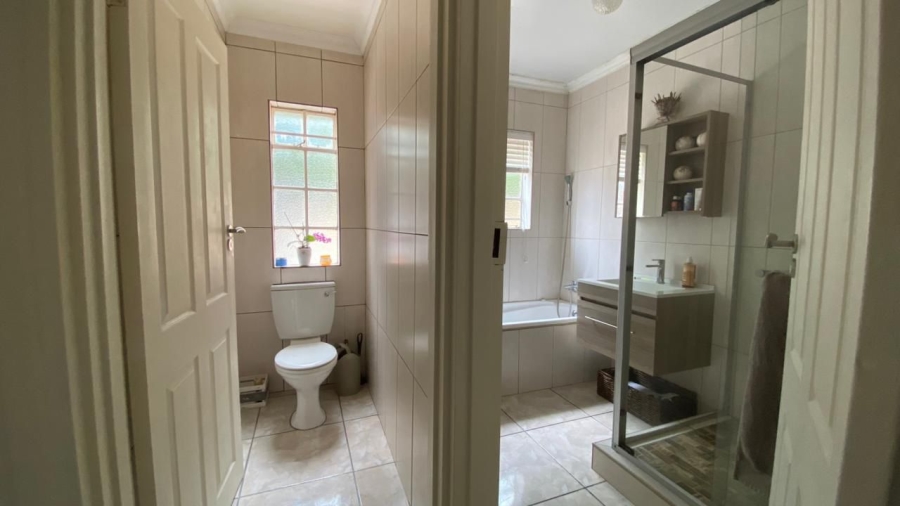 4 Bedroom Property for Sale in Pentagon Park Free State